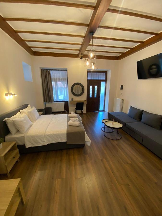11 Luxury Apartments ميتسوفو المظهر الخارجي الصورة
