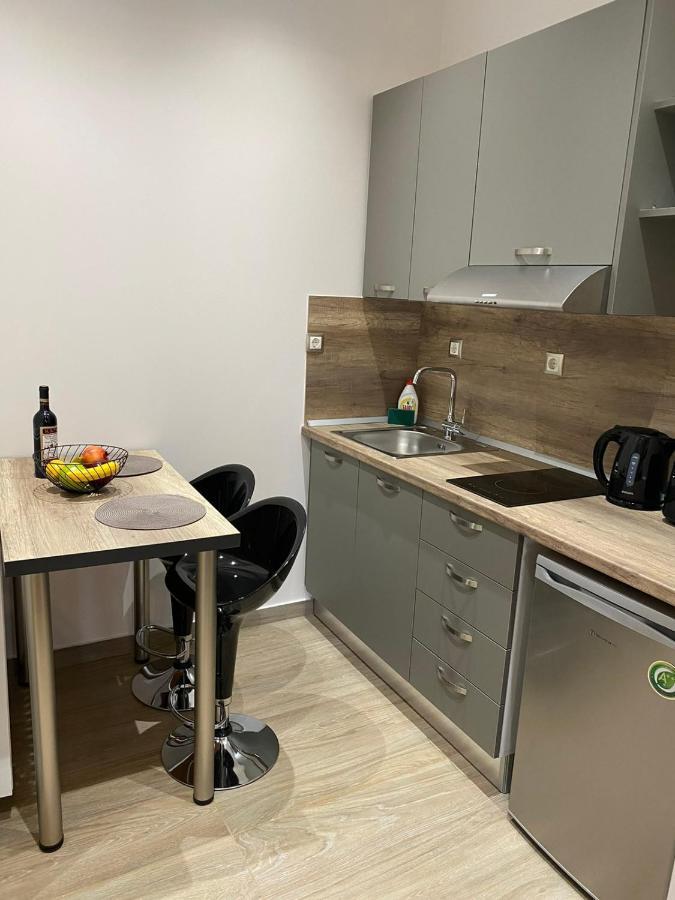 11 Luxury Apartments ميتسوفو المظهر الخارجي الصورة